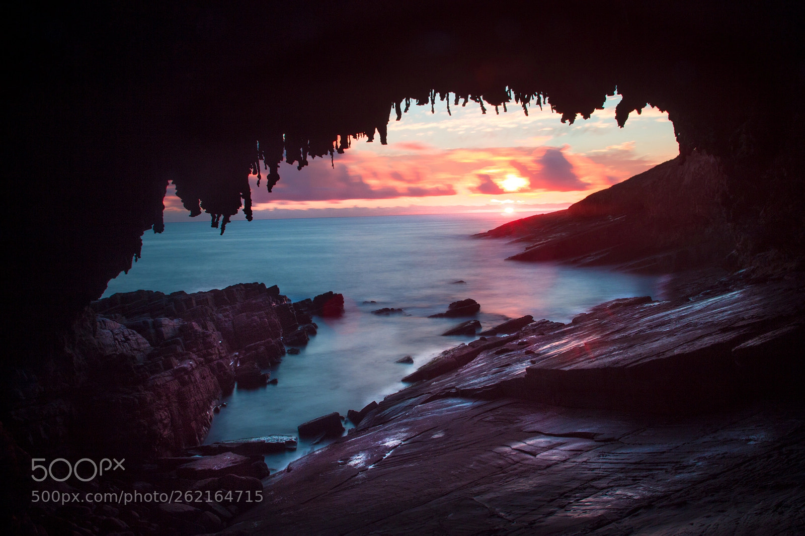 Canon EOS 600D (Rebel EOS T3i / EOS Kiss X5) sample photo. Sunset from a cave photography