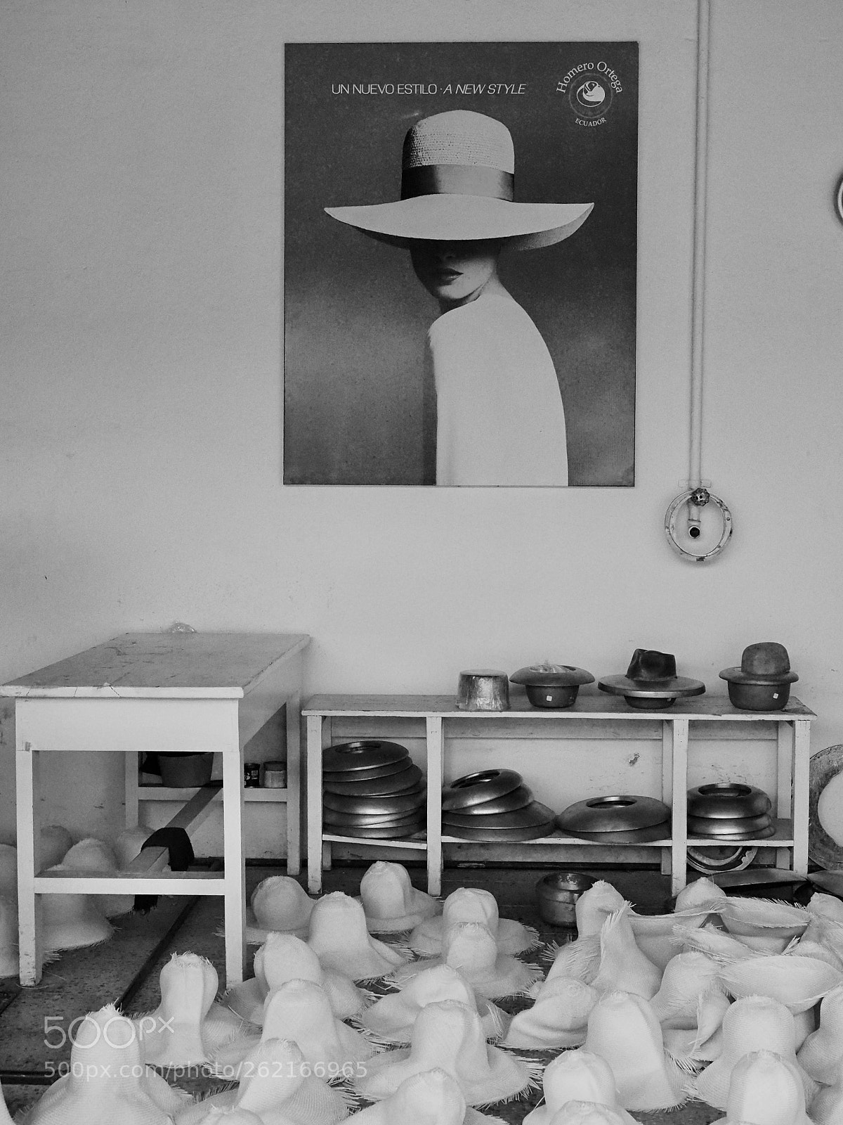 Olympus OM-D E-M1 sample photo. Old fashionned photography