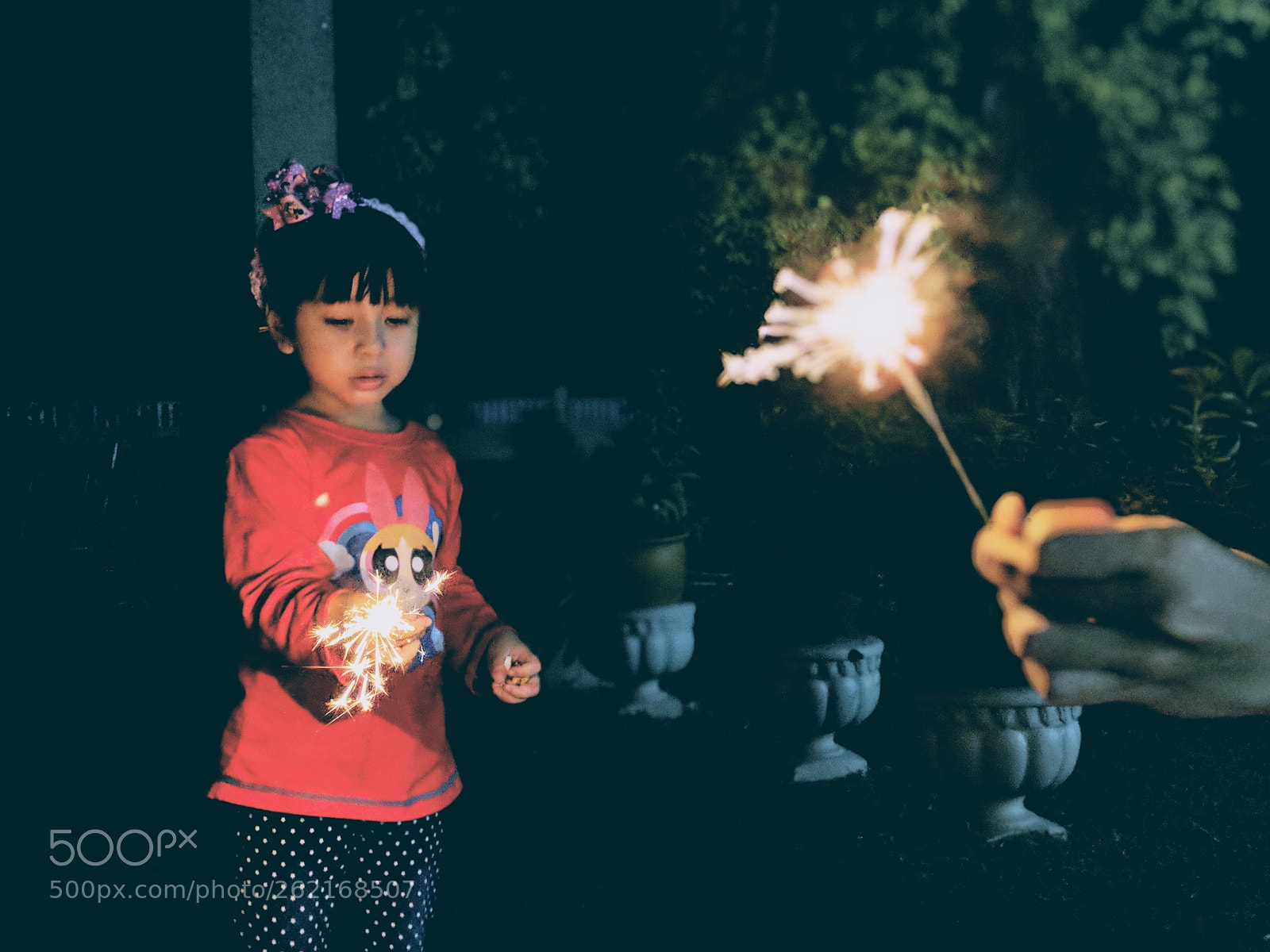 Google Pixel 2 sample photo. Light the night photography