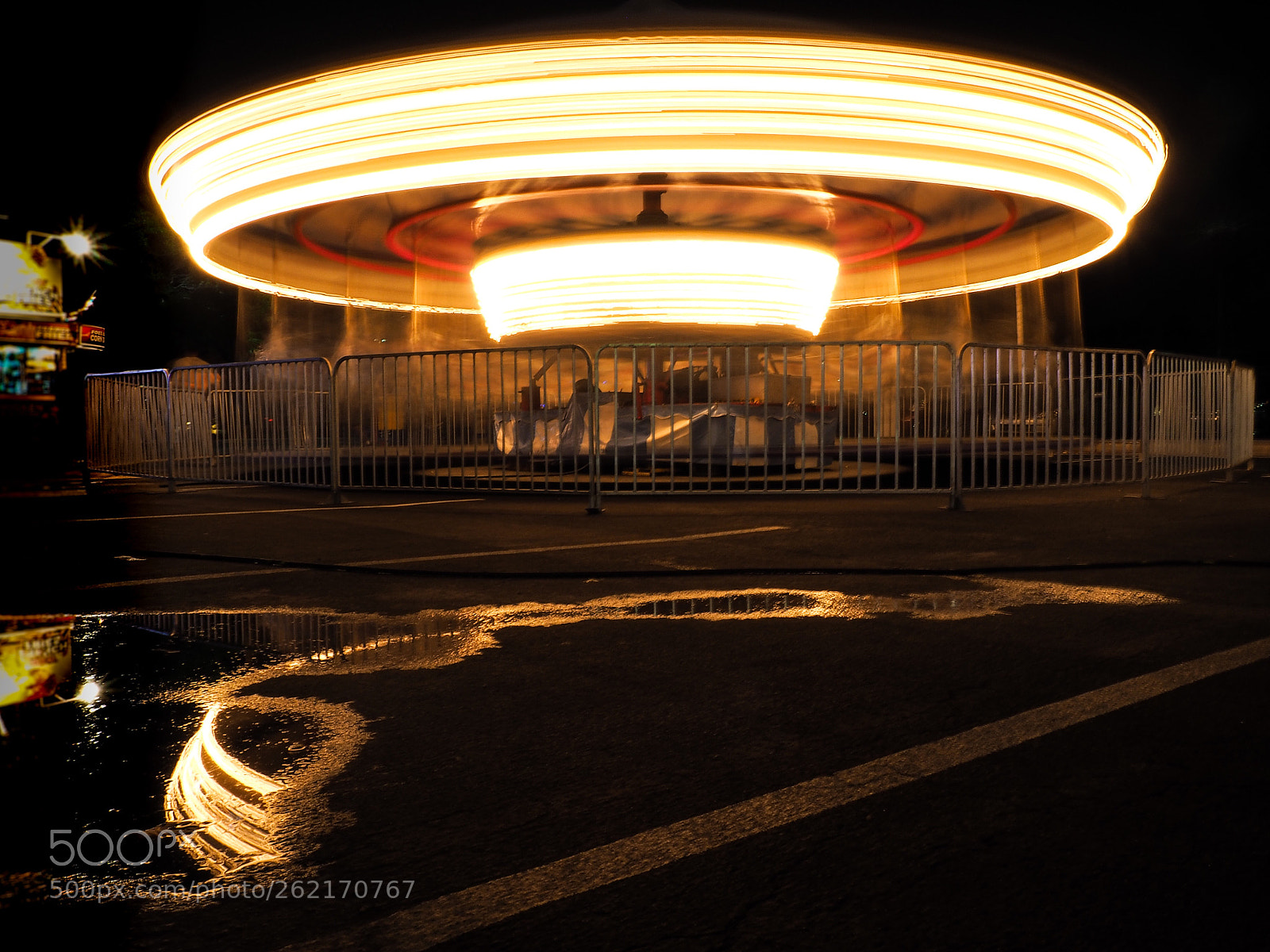 Olympus OM-D E-M10 sample photo. Carousel photography