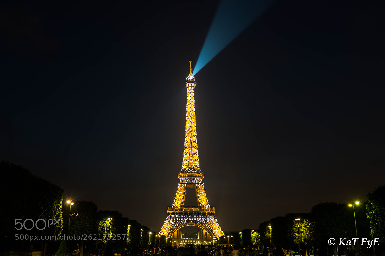 Canon EOS 5D Mark IV sample photo. City of love photography