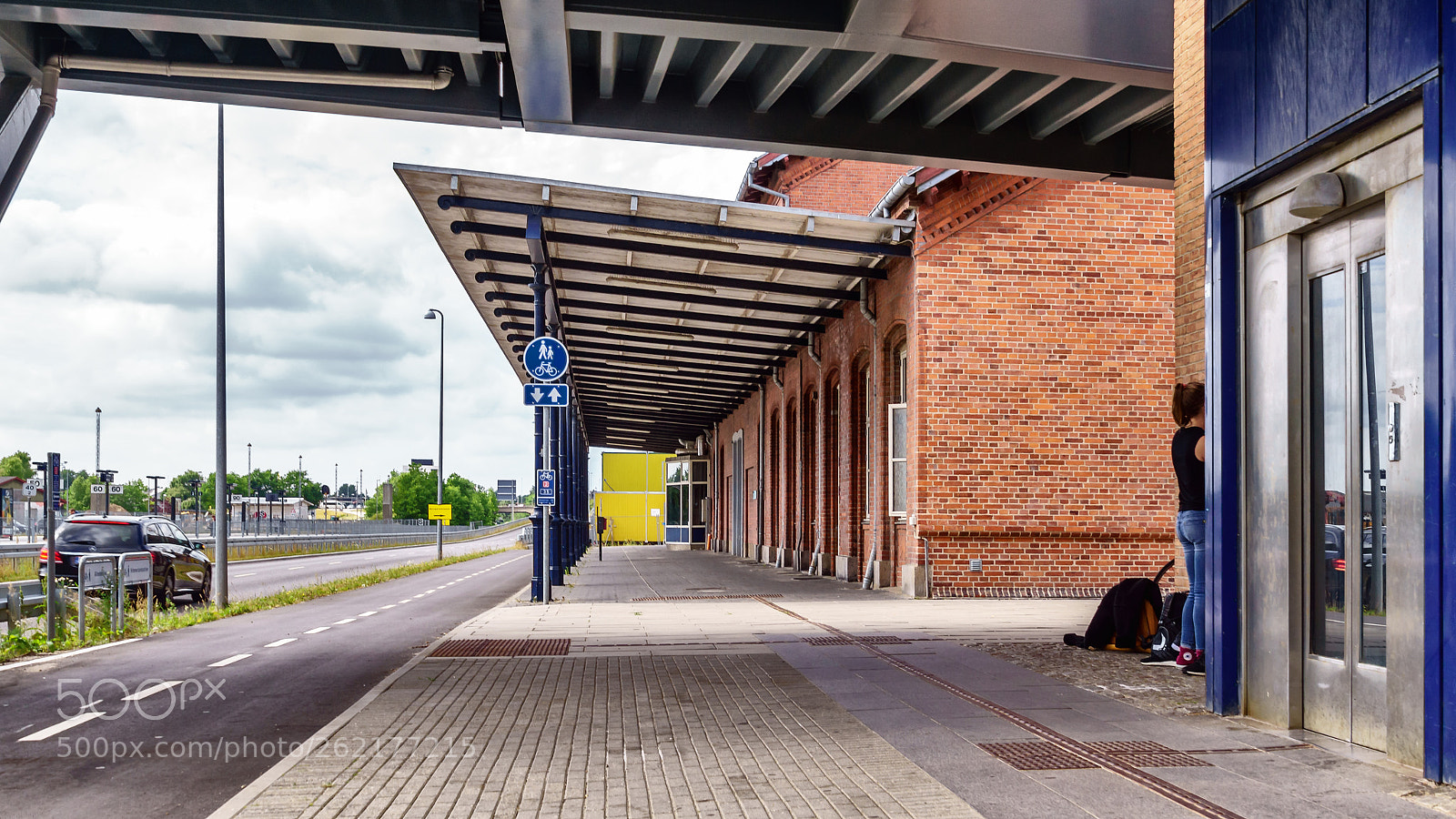 Sony ILCA-77M2 sample photo. The railway station of photography