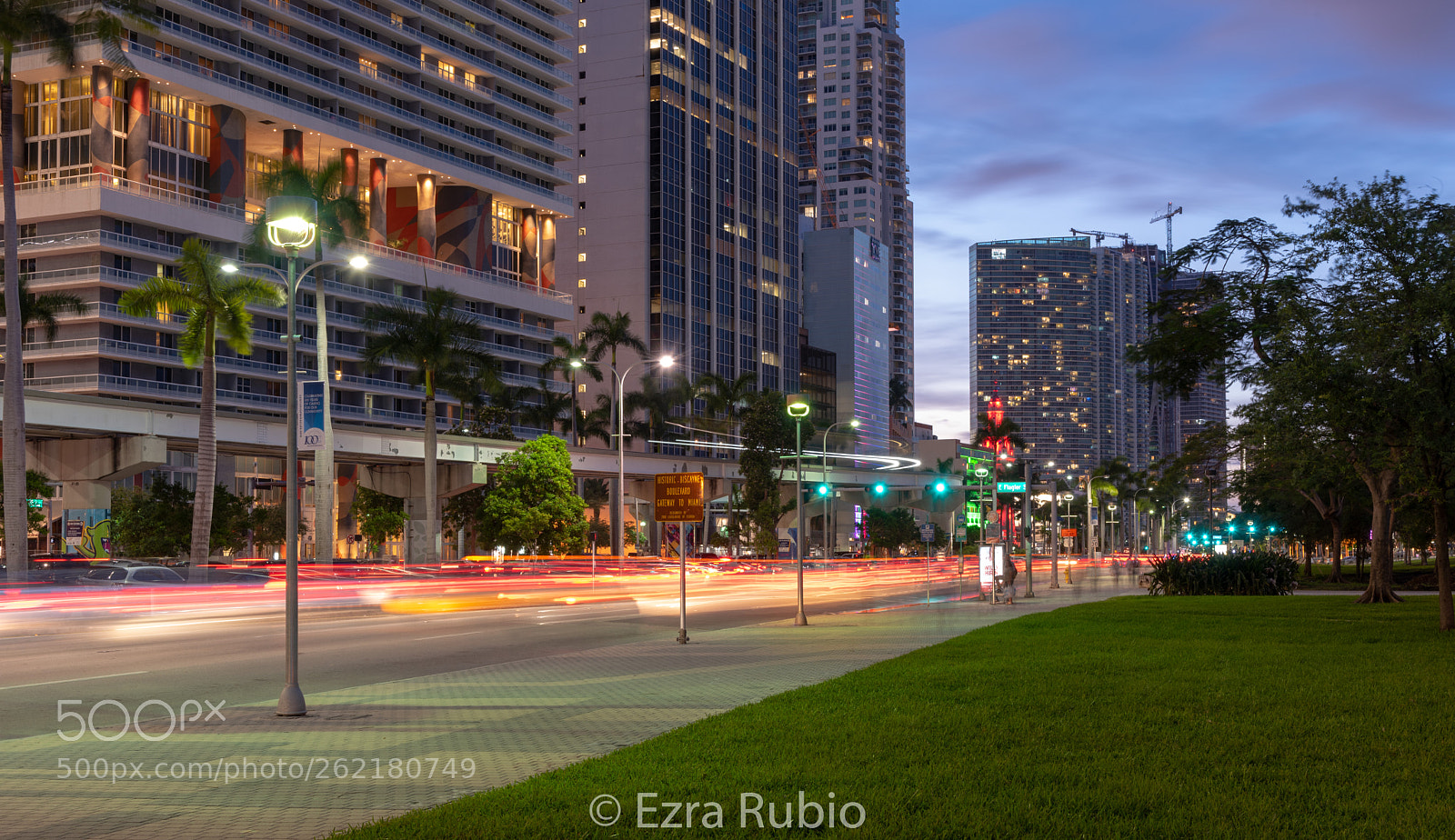 Nikon D750 sample photo. Downtown colors photography