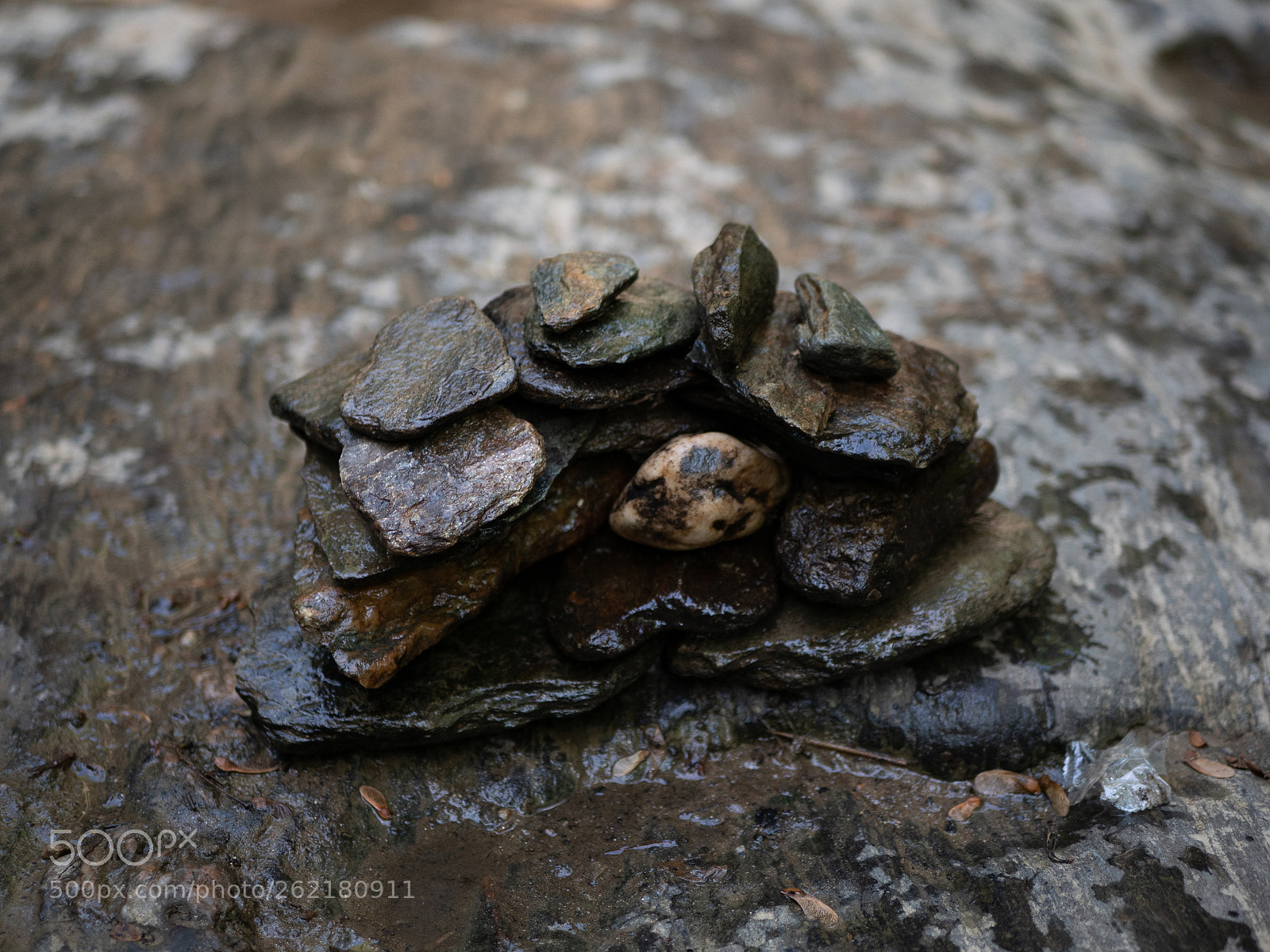 Panasonic Lumix DMC-GH4 sample photo. Rocks from the stream photography