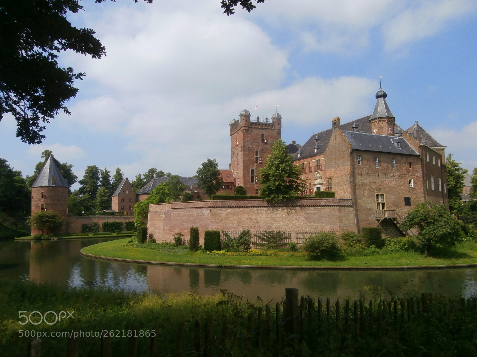 Olympus VR340,D750 sample photo. Castle bergh in s'heerenberg photography