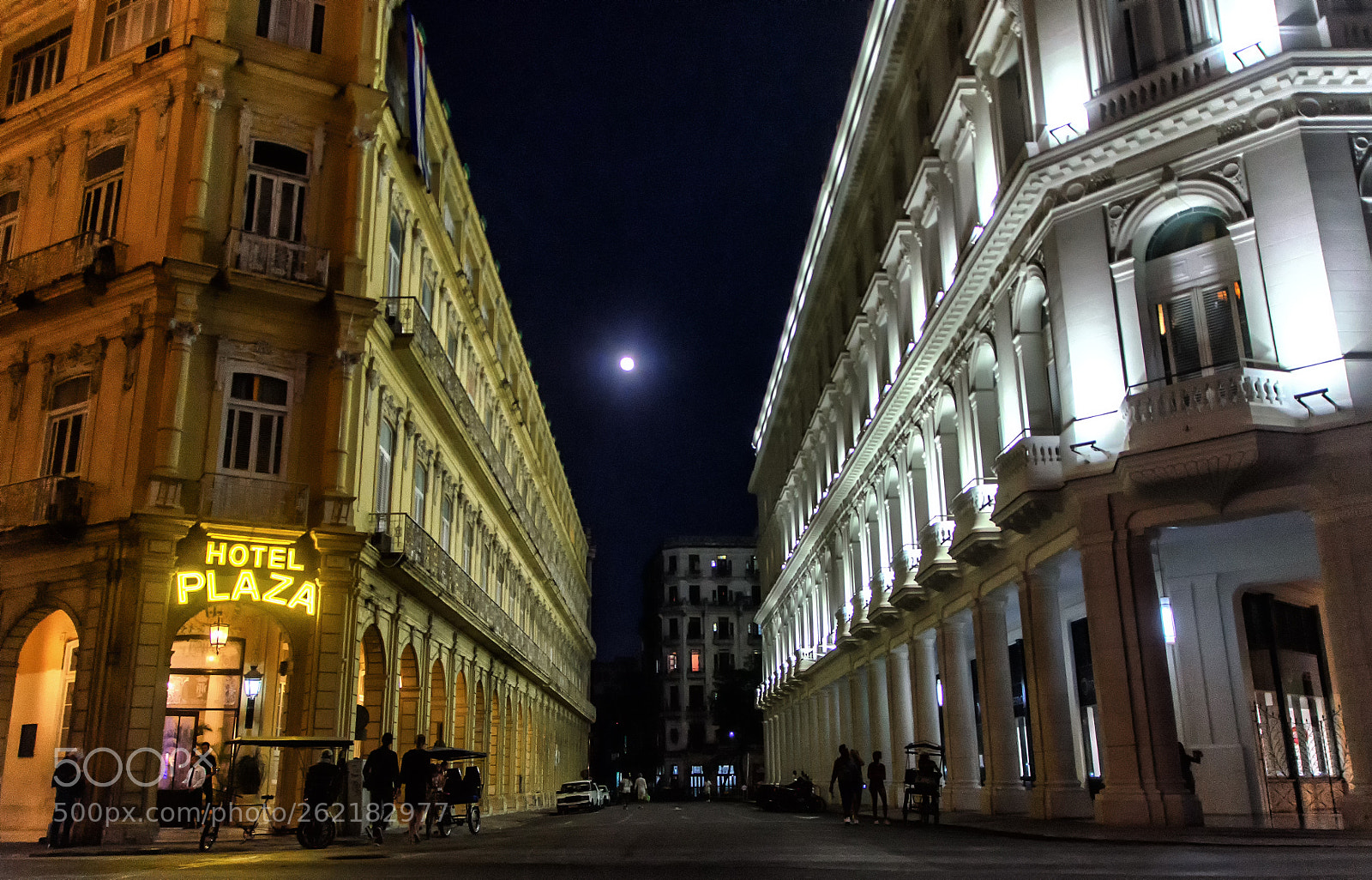 Nikon D7000 sample photo. Plaza and manzana hotels photography