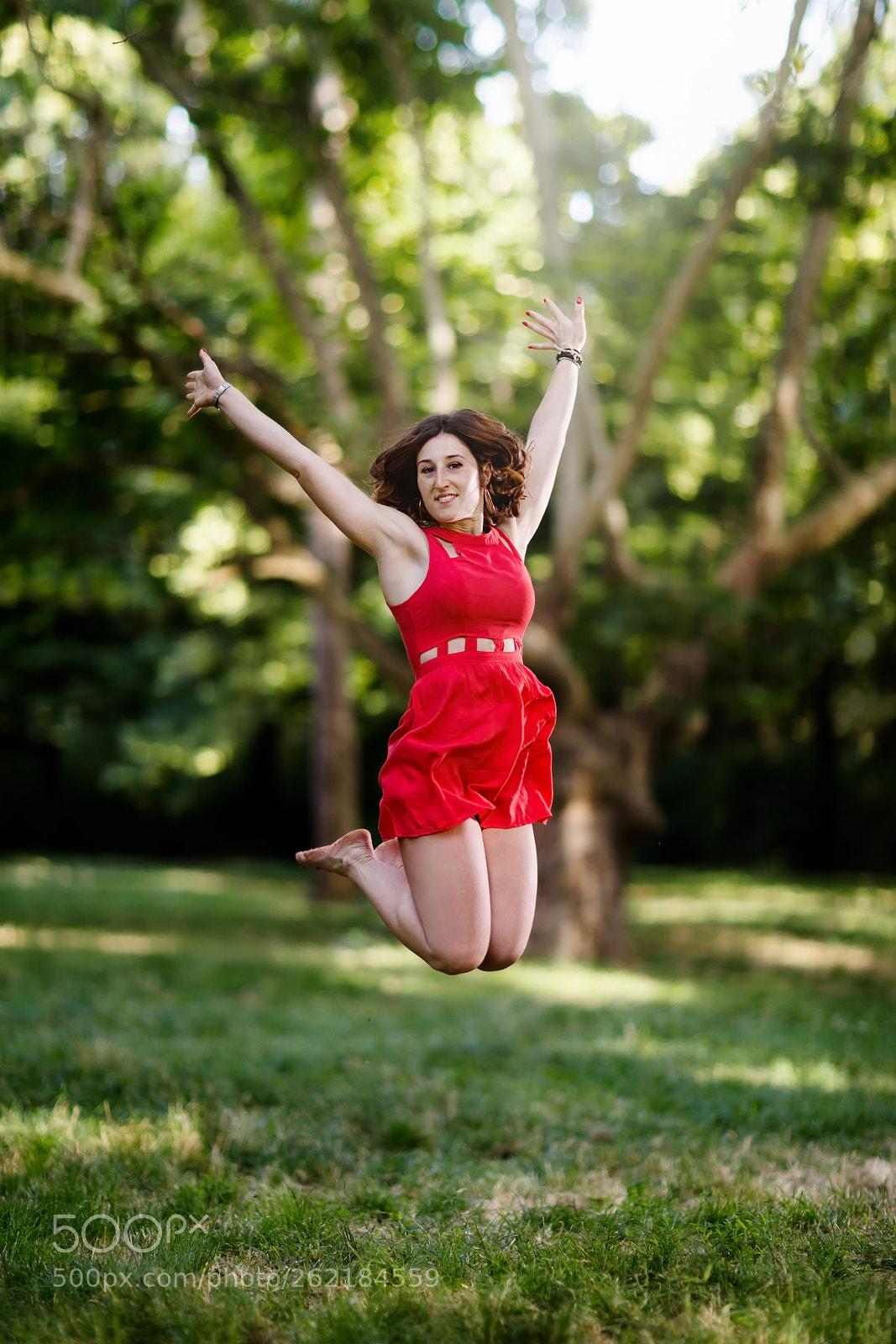 Canon EOS 5D Mark IV sample photo. Happy young woman jumping photography
