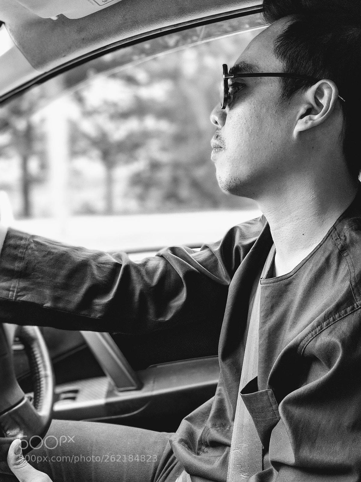 Google Pixel 2 sample photo. Shade - bnw photography
