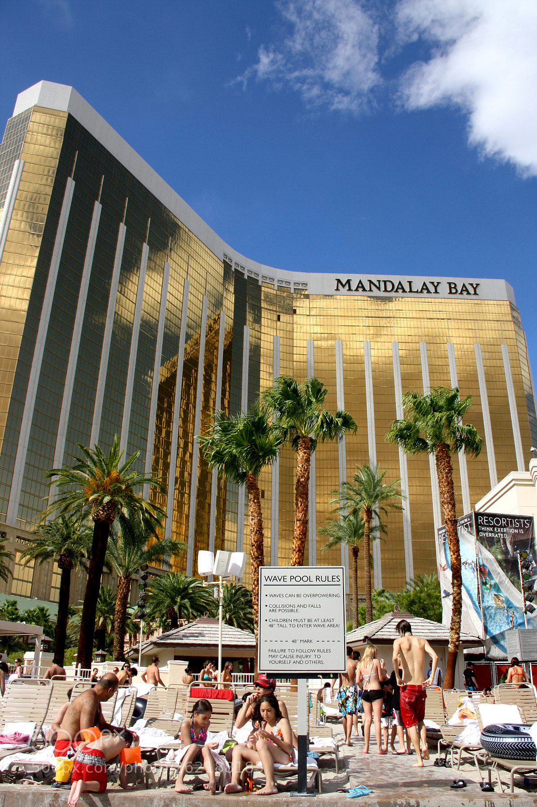 Canon EOS 1000D (EOS Digital Rebel XS / EOS Kiss F) sample photo. Mandalay bay photography