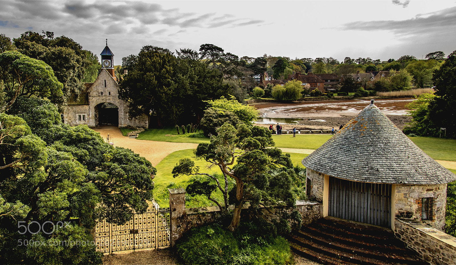 Canon EOS 750D (EOS Rebel T6i / EOS Kiss X8i) sample photo. Beaulieu estate photography
