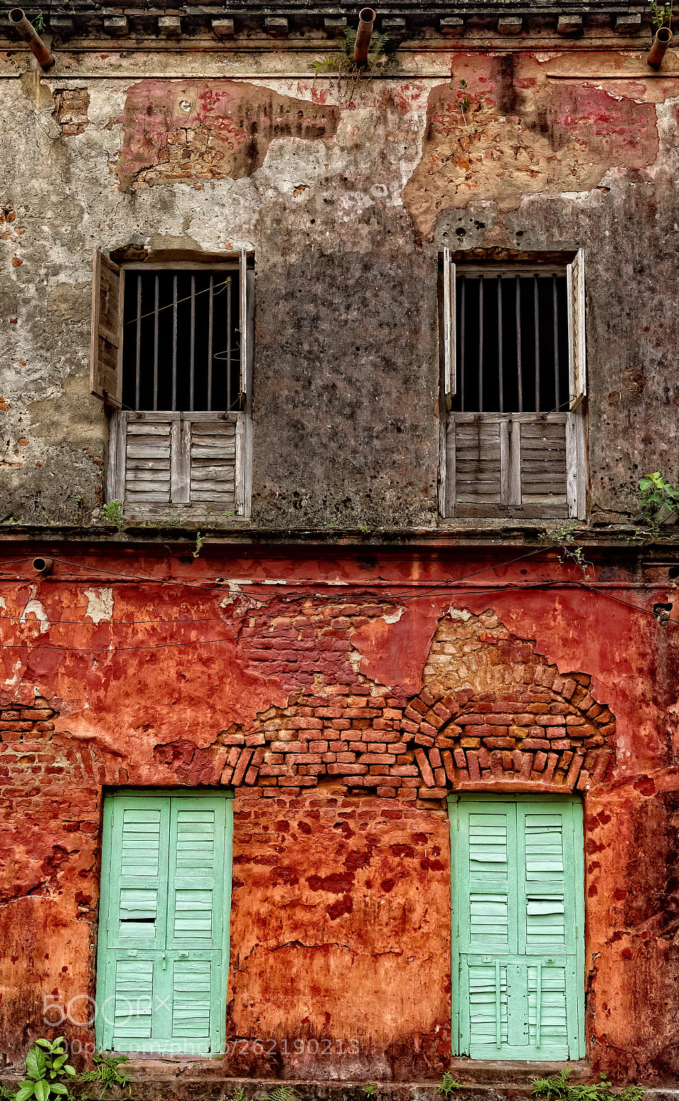 Nikon D750 sample photo. Witness of many bygone photography