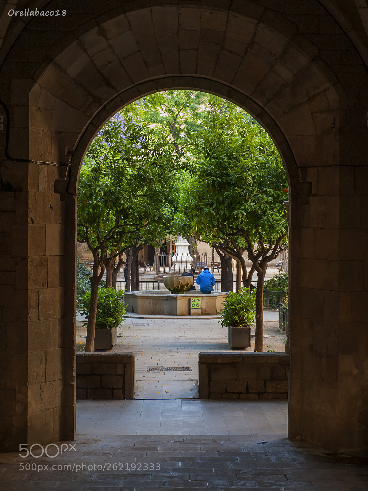 Olympus E-420 (EVOLT E-420) sample photo. Rincones de barcelona photography