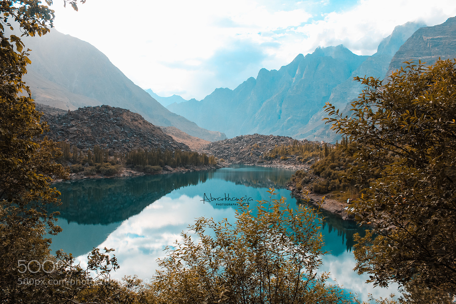 Canon EOS 1300D (EOS Rebel T6 / EOS Kiss X80) sample photo. Upper kachura lake skardu photography