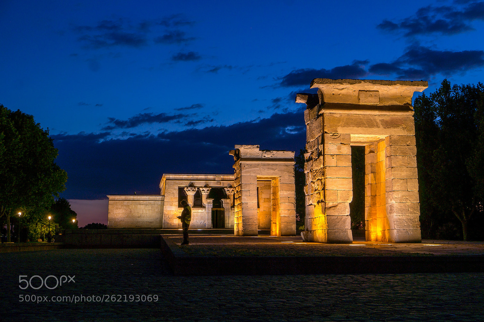 Samsung NX300 sample photo. Egypt in madrid photography
