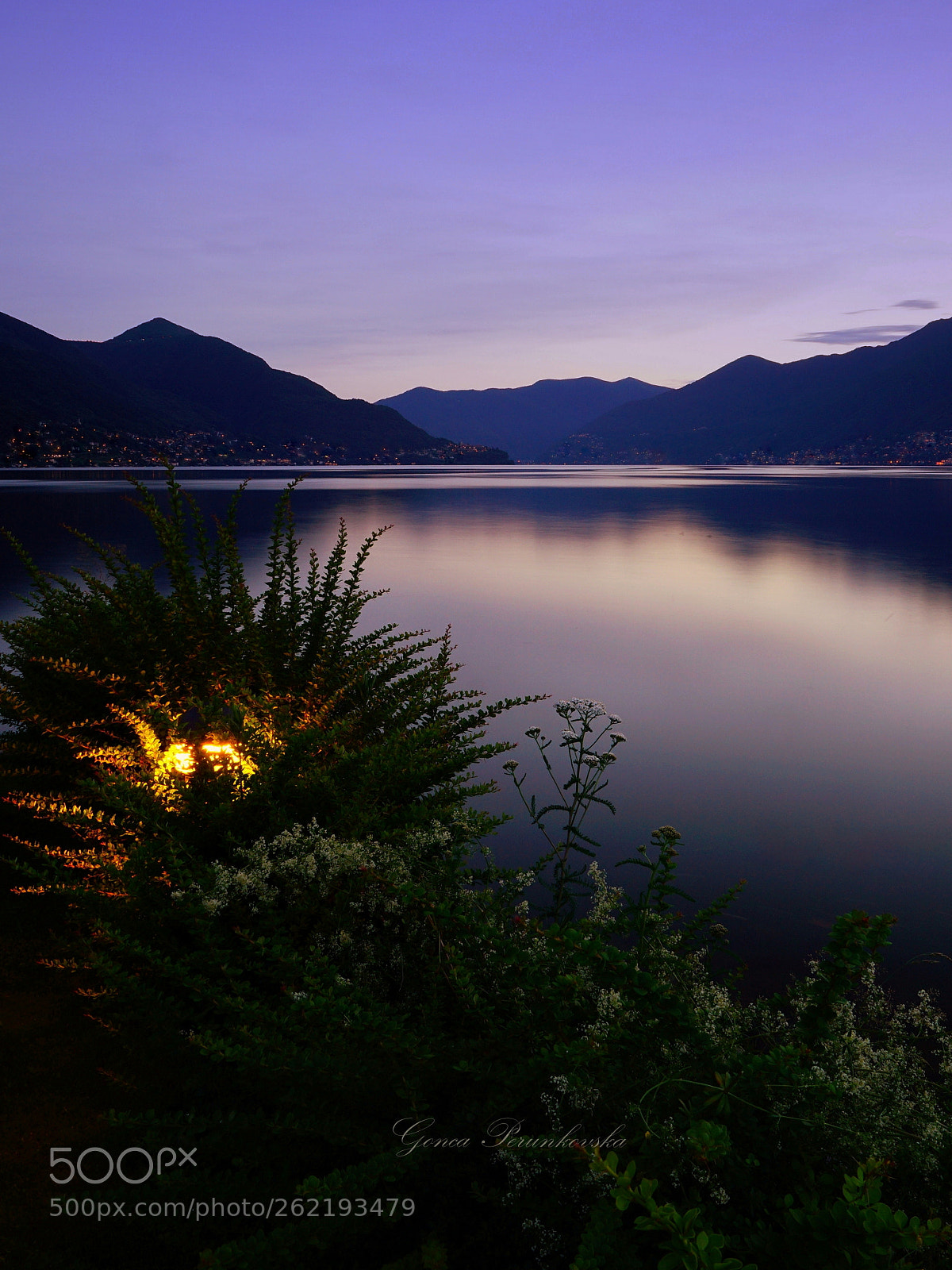 Sony DT 16-50mm F2.8 SSM sample photo. Nel blu, dipinto di photography