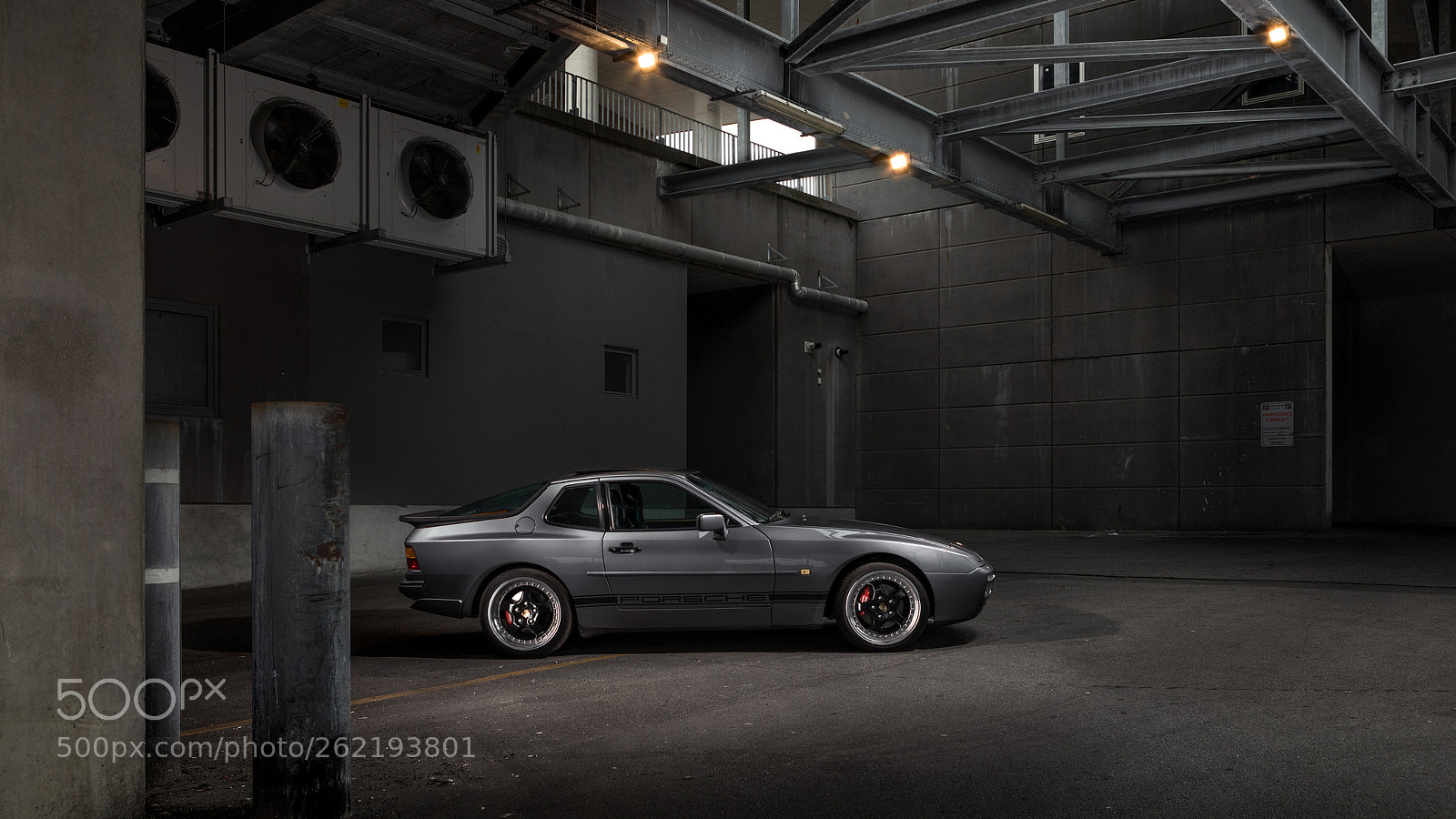 Canon EOS 5D Mark IV sample photo. Porsche 944 s2 photography