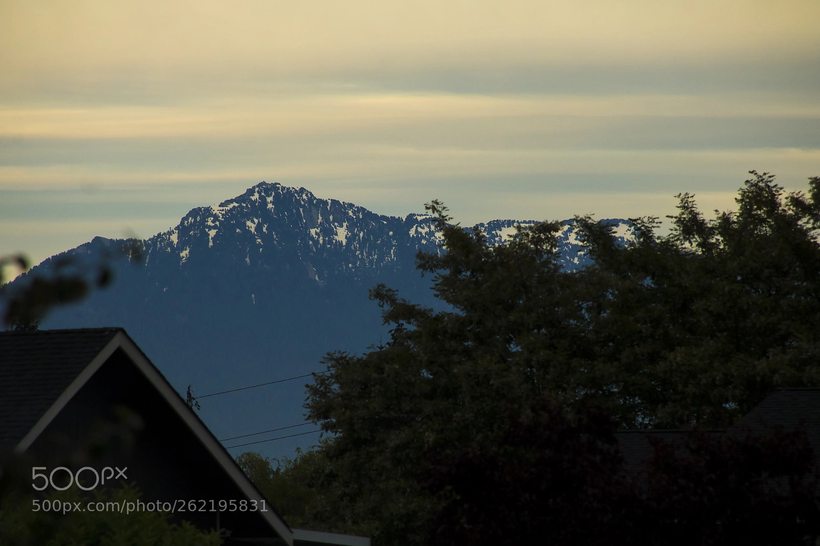 Canon EOS 750D (EOS Rebel T6i / EOS Kiss X8i) sample photo. Beyond the mountains photography