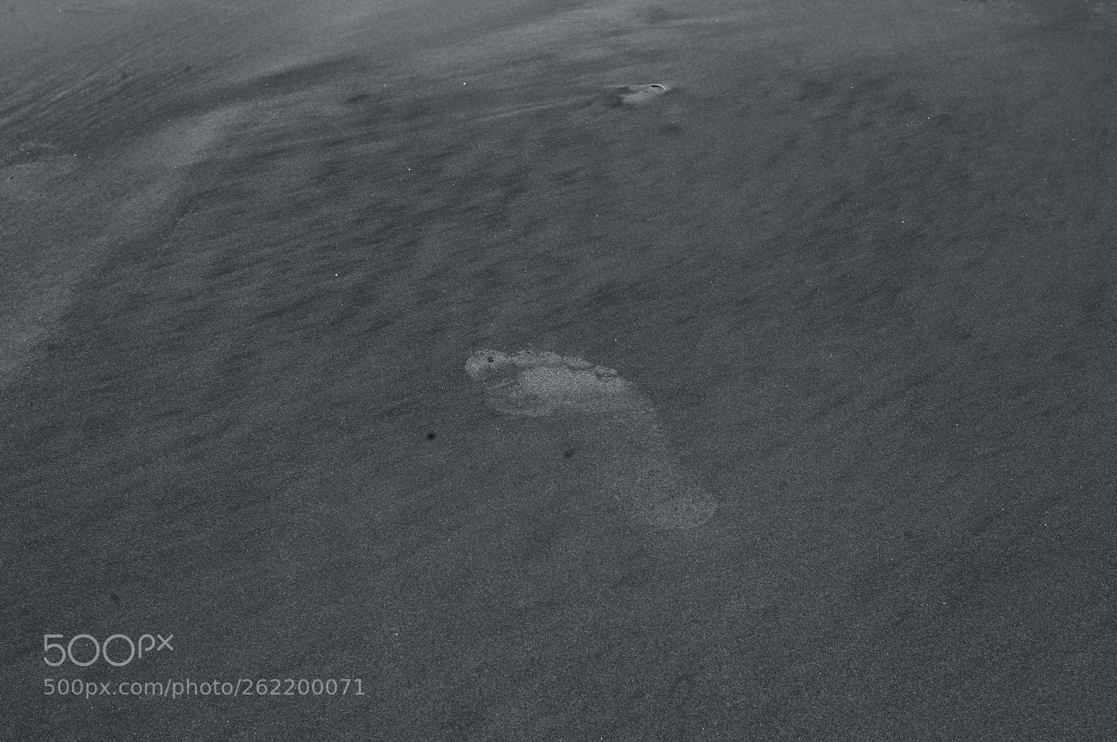 Pentax K-r sample photo. Feet on he sand photography