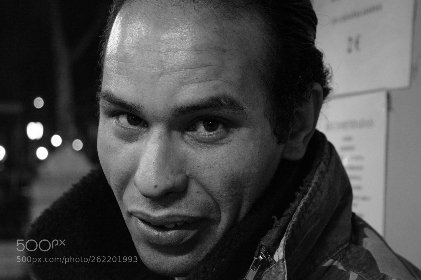 Nikon D5200 sample photo. Kale erretratua // street portrait // 2 photography
