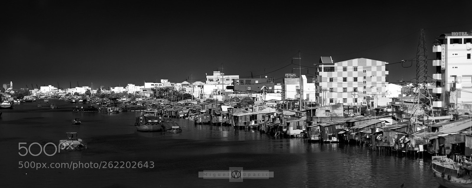 Nikon D200 sample photo. Ho chi minh city photography