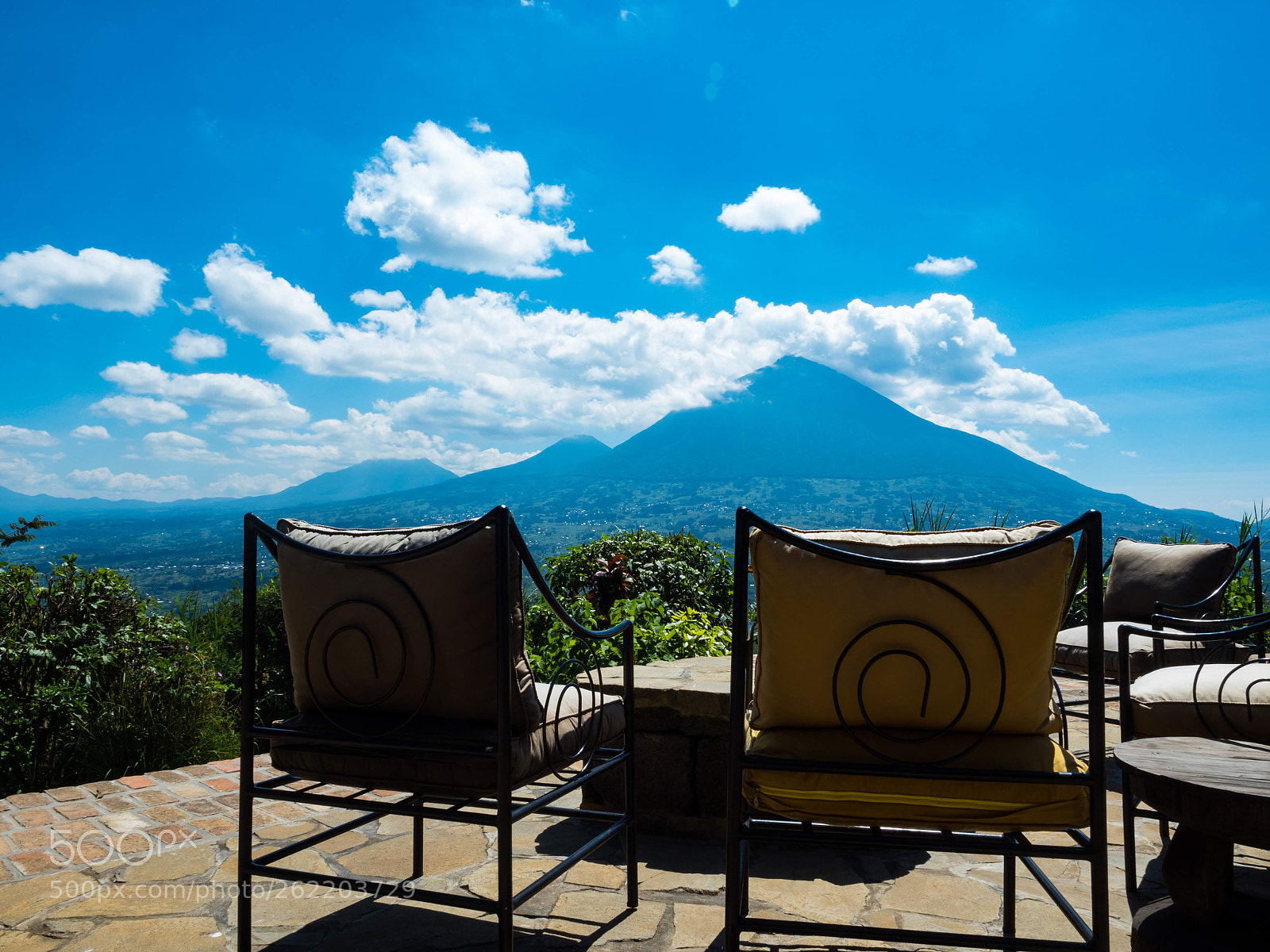 Olympus OM-D E-M5 II sample photo. Volcano, view from the photography