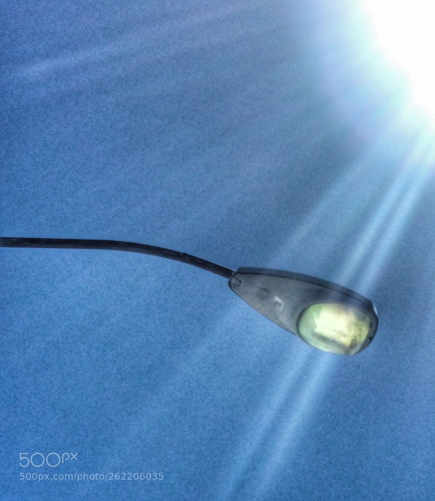 Samsung Galaxy Note4 sample photo. Streetlight with blue sky photography