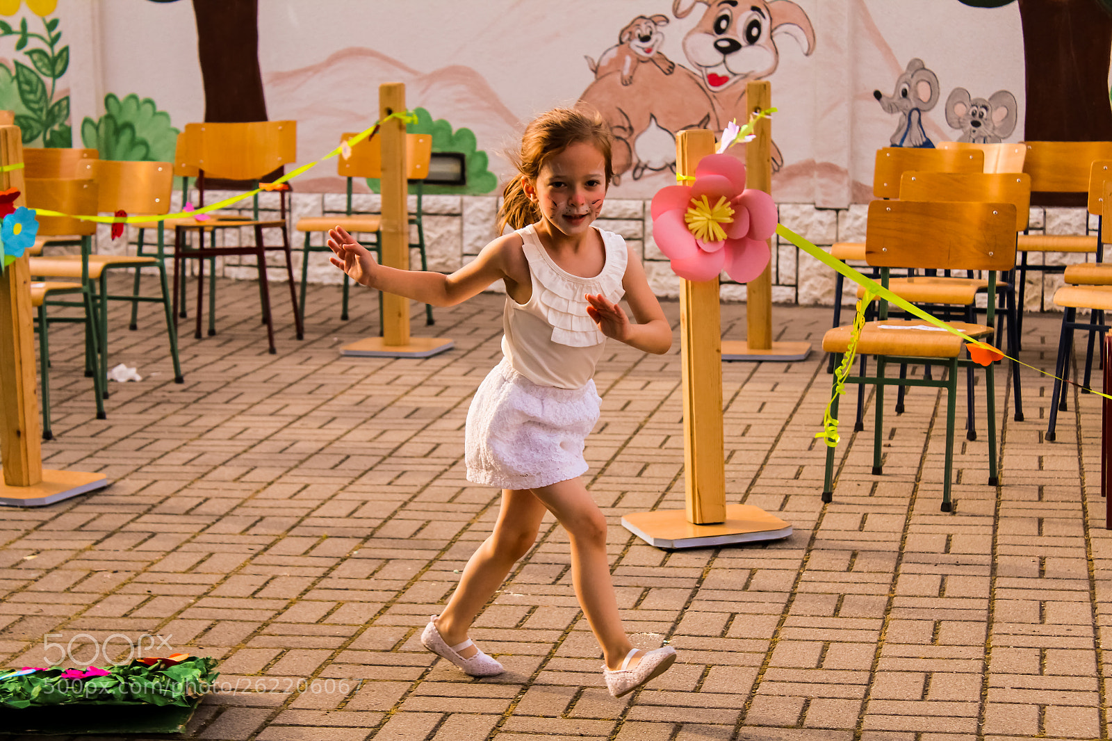Canon EOS 1300D (EOS Rebel T6 / EOS Kiss X80) sample photo. My daughter dancing photography