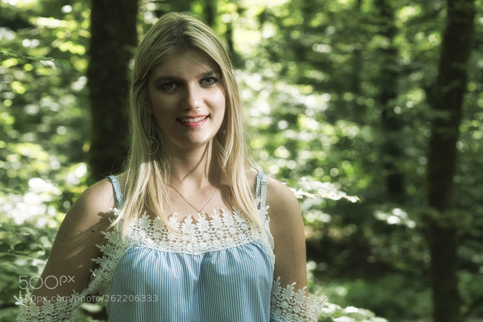 Nikon D750 sample photo. Alicia in the woods photography