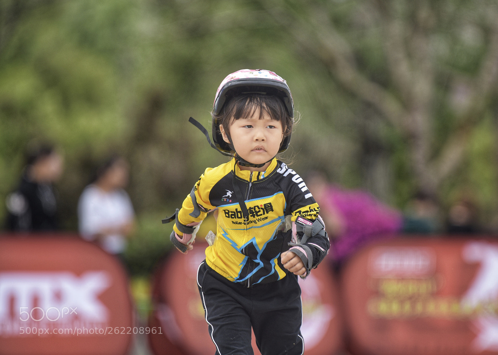 Nikon D7200 sample photo. Roller skating baby photography