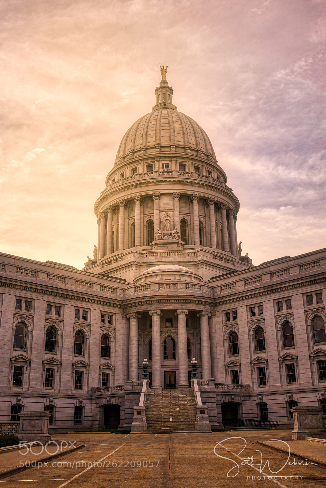 Sony a7R III sample photo. Wisconsin capitol building photography