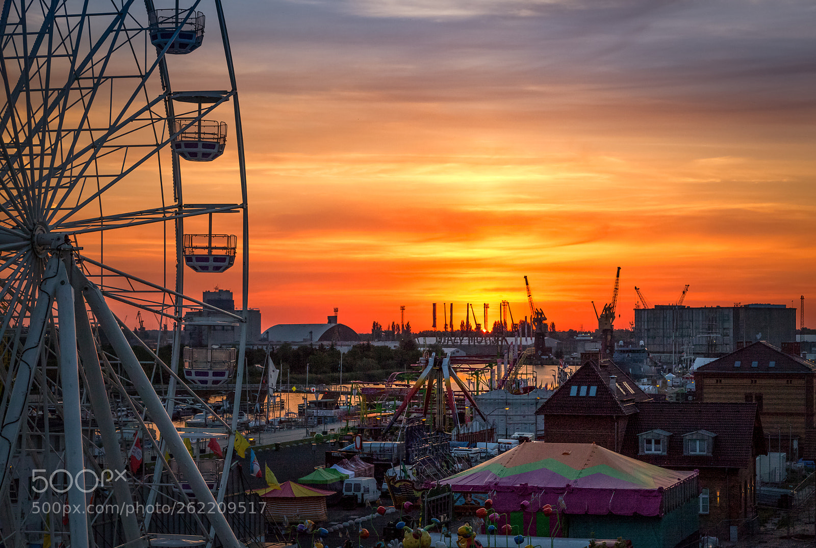 Canon EOS 5D Mark II sample photo. In szczecin at dawn photography