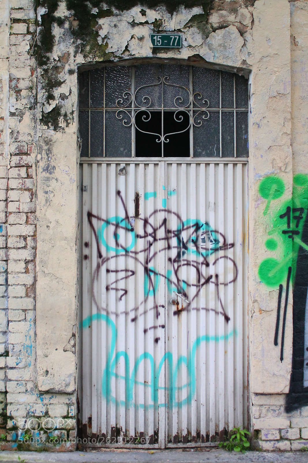 Canon EOS 1100D (EOS Rebel T3 / EOS Kiss X50) sample photo. Bogota door photography