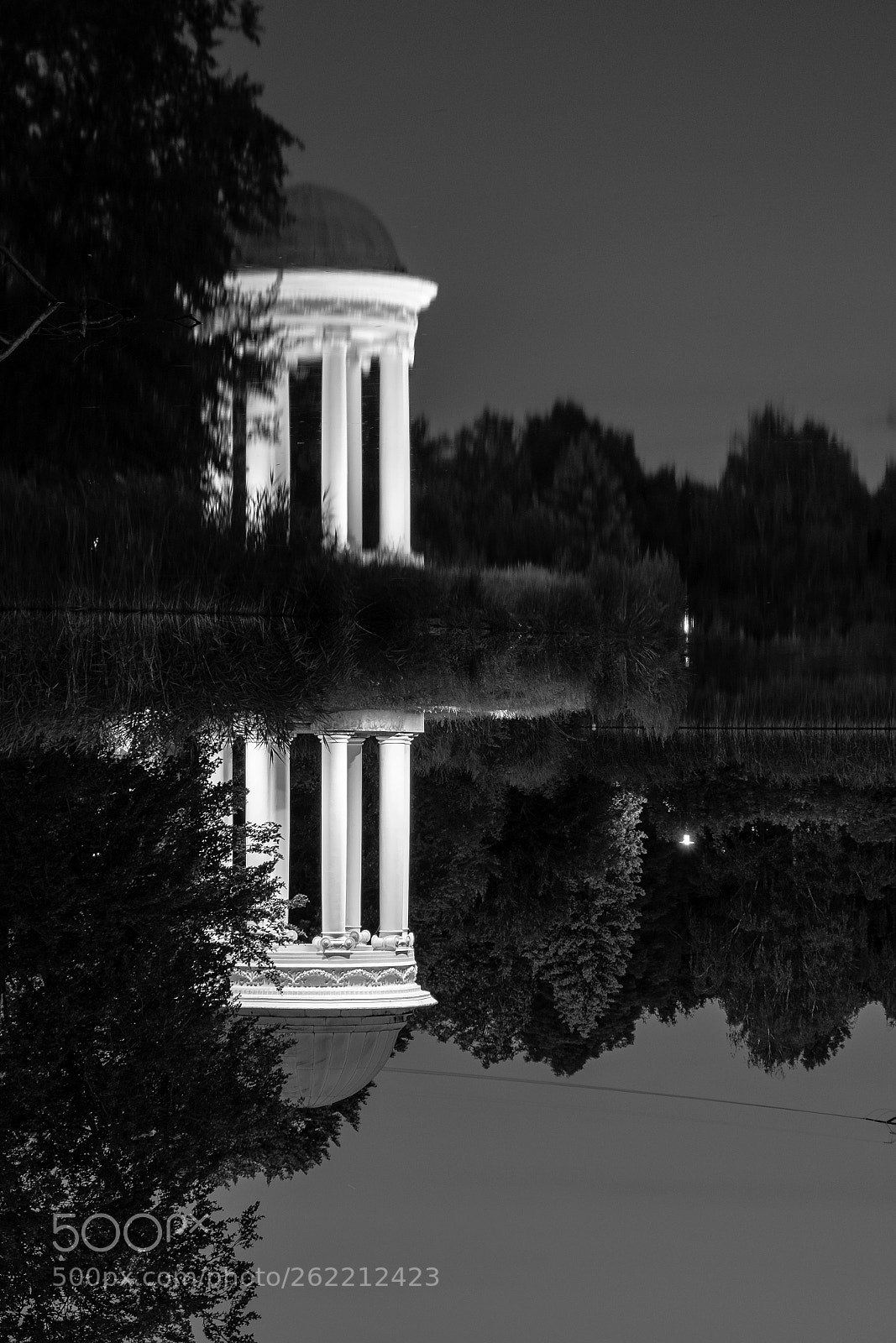 Fujifilm X-T2 sample photo. Mirrored photography