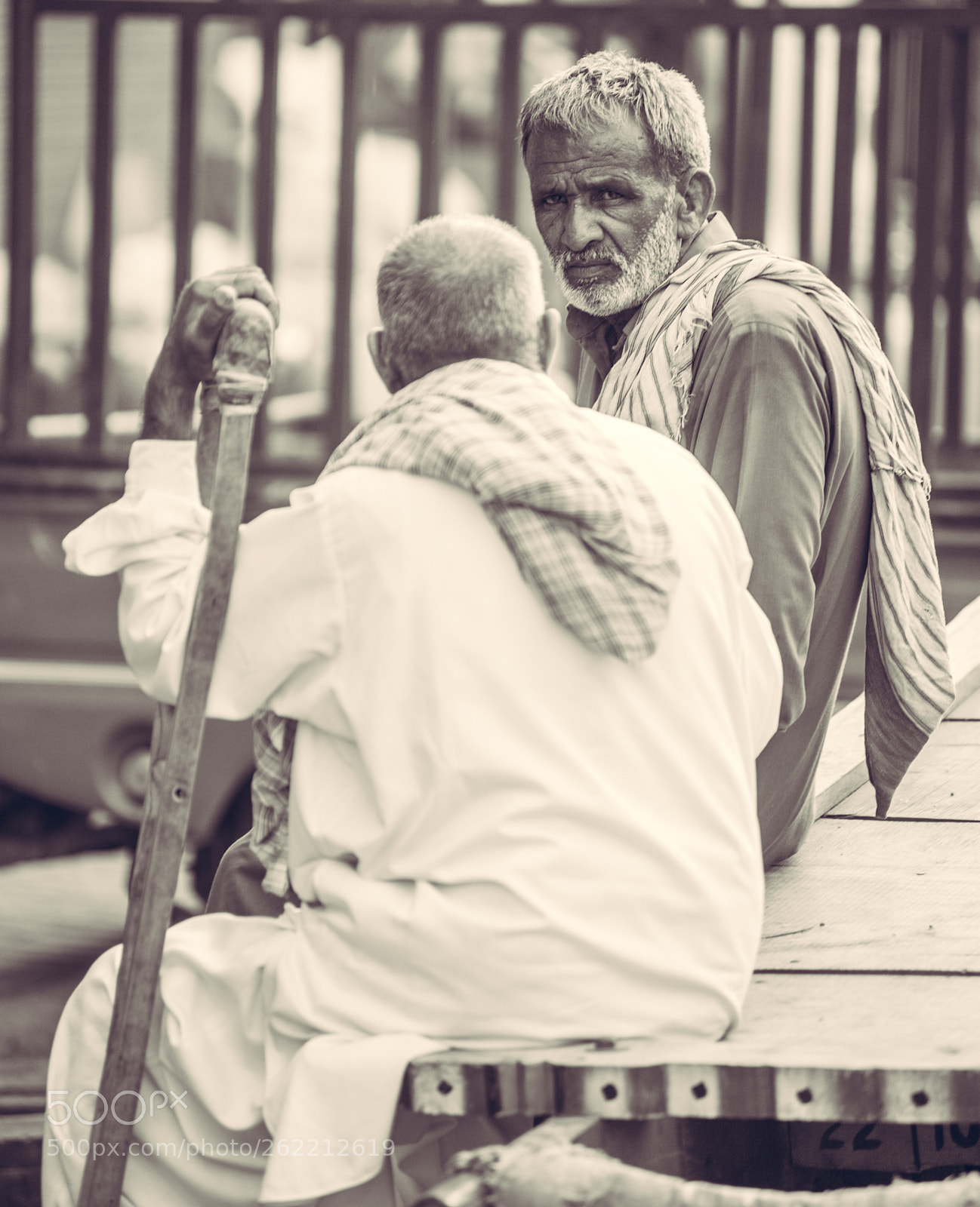 Nikon D700 sample photo. Disturbed discussion photography