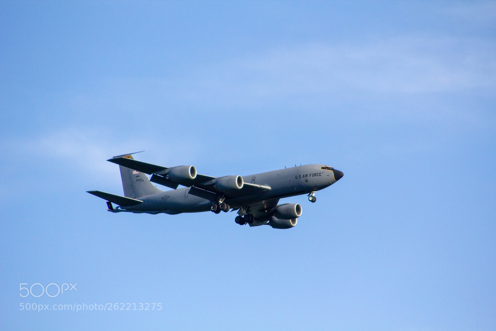Canon EOS 550D (EOS Rebel T2i / EOS Kiss X4) sample photo. Kc-135 landing at kpit photography