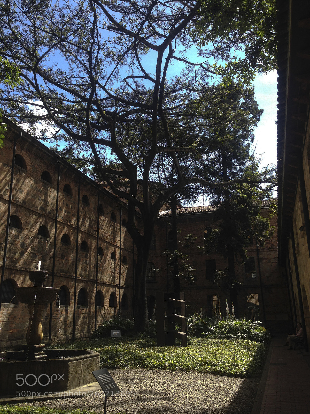 Apple iPhone 5 sample photo. National museum- jail photography