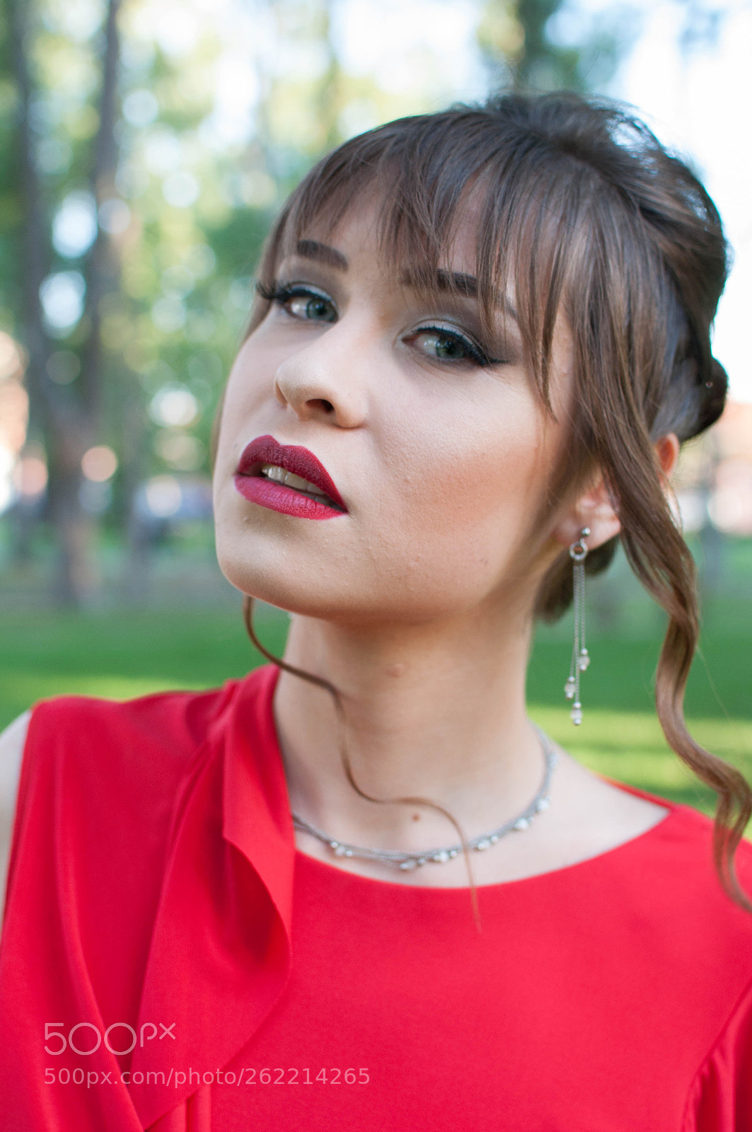 Nikon D5000 sample photo. Prom queen photography