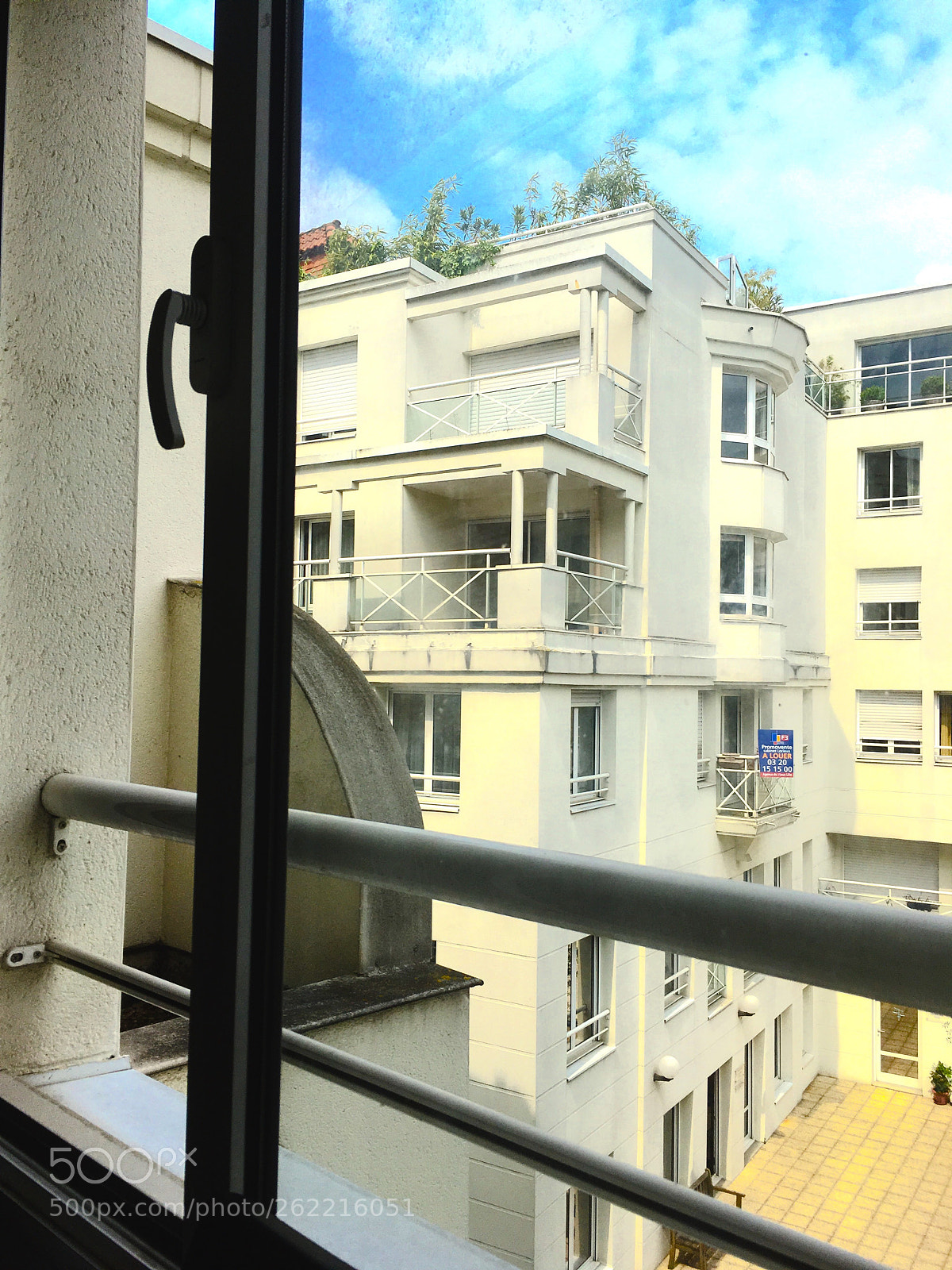 Apple iPhone SE sample photo. Outside window  photography