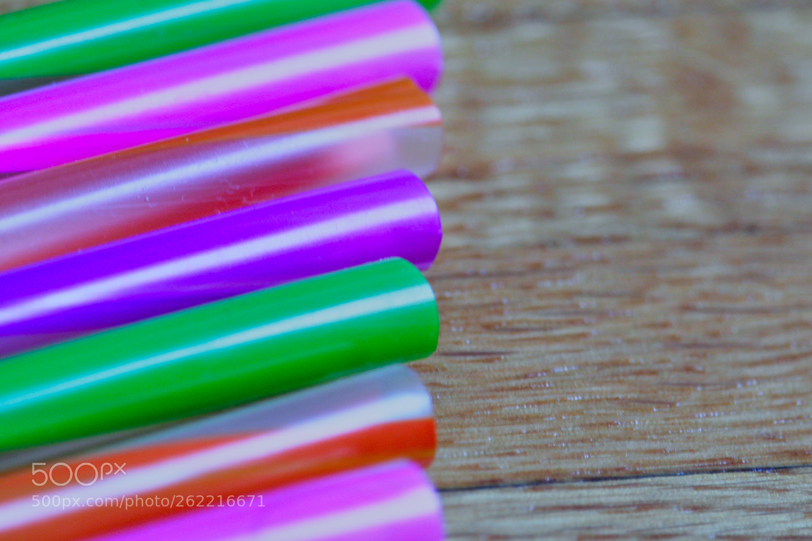 Canon EF-S 55-250mm F4-5.6 IS STM sample photo. Straws photography