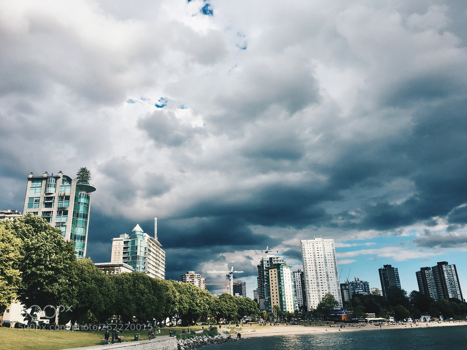 Apple iPhone 6s Plus sample photo. Dark clouds and a photography