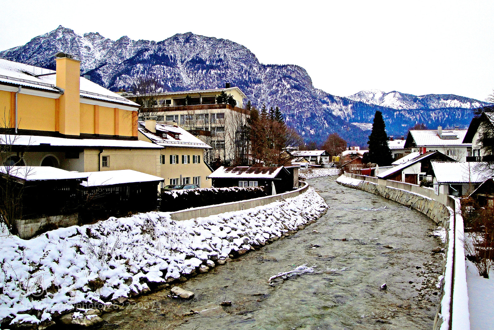 Sony Cyber-shot DSC-W290 sample photo. Garmisch partenkirchen study 10 photography