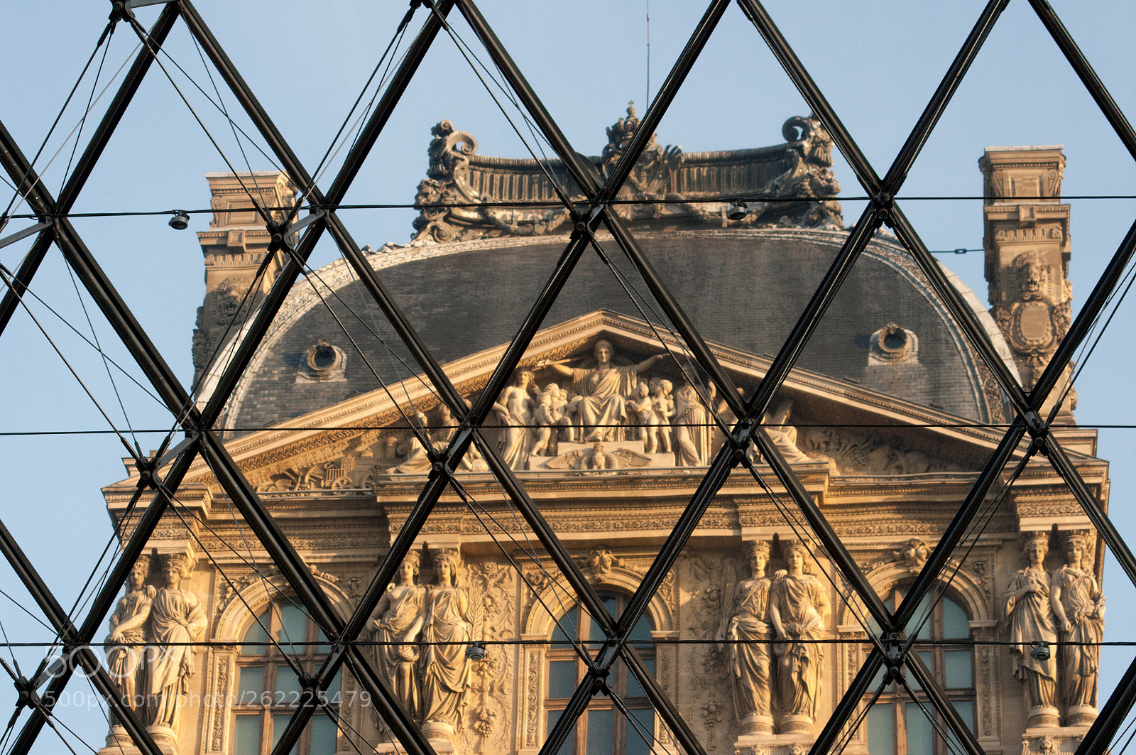Pentax K-7 sample photo. Musée du louvre photography