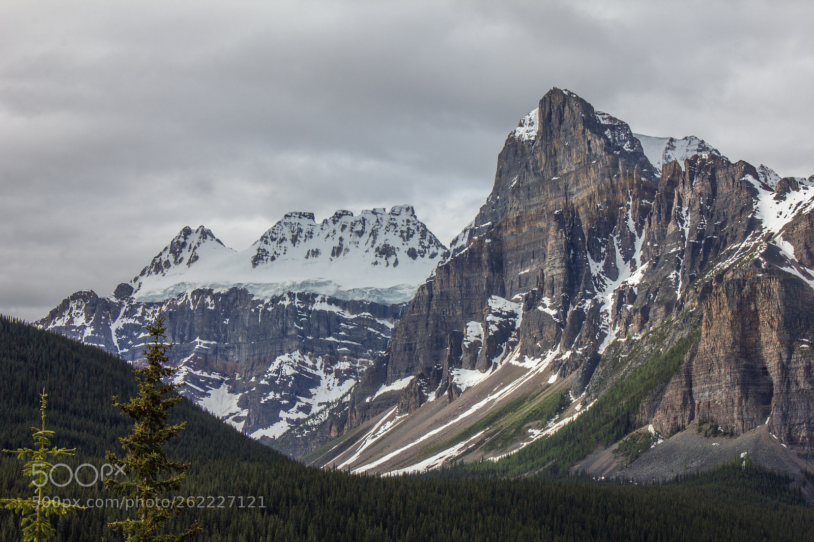 Canon EOS 550D (EOS Rebel T2i / EOS Kiss X4) sample photo. Banff, mountains, and glaciers photography