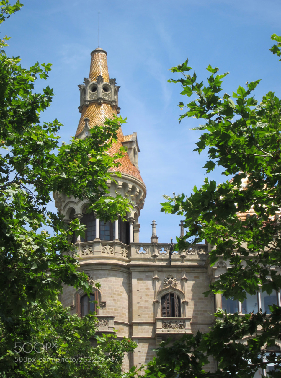 Canon PowerShot S90 sample photo. Barcelona colors photography