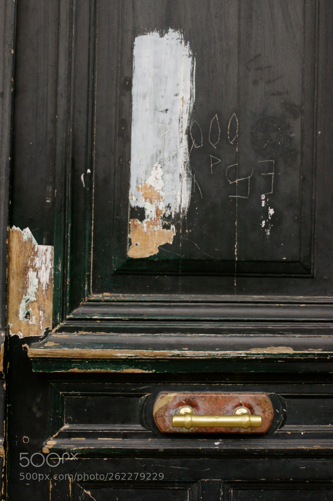 Pentax K-r sample photo. Damaged door photography