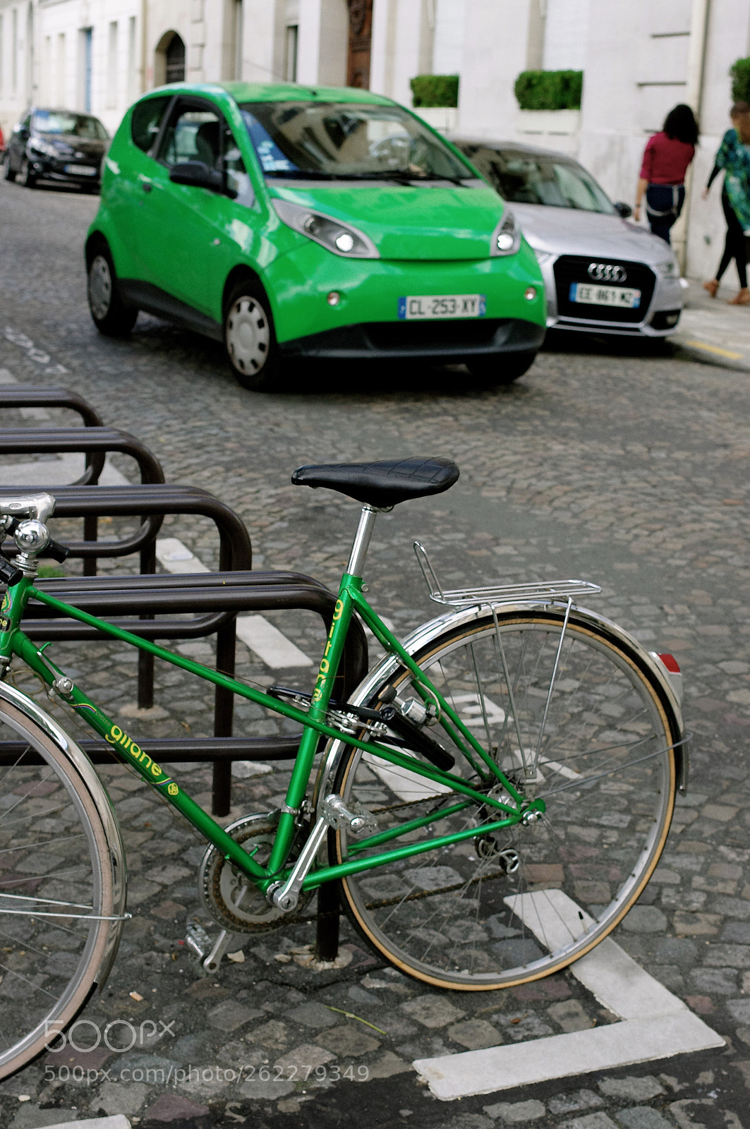 Pentax K-r sample photo. Green day photography