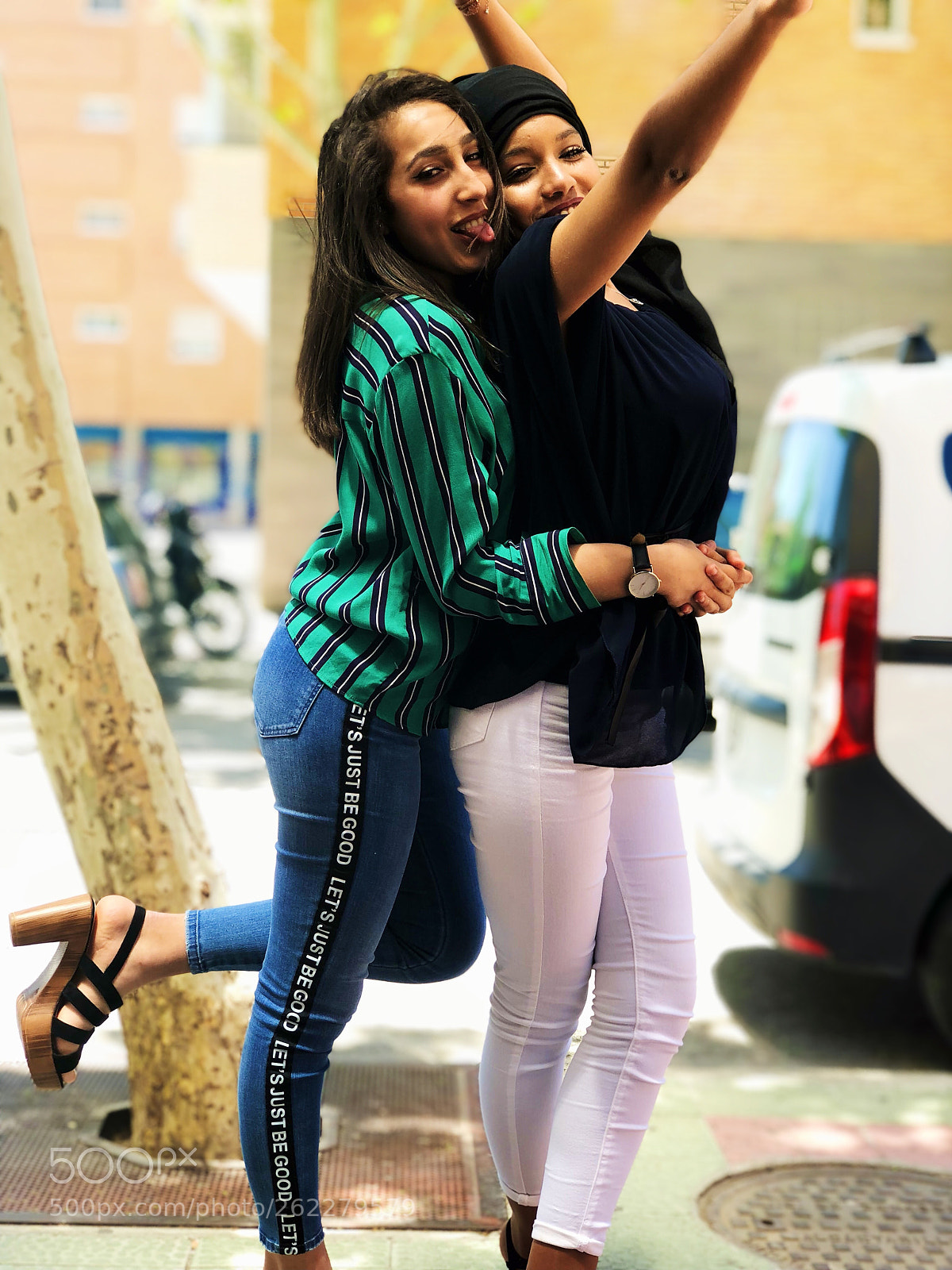 Apple iPhone 8 Plus sample photo. Friends  photography