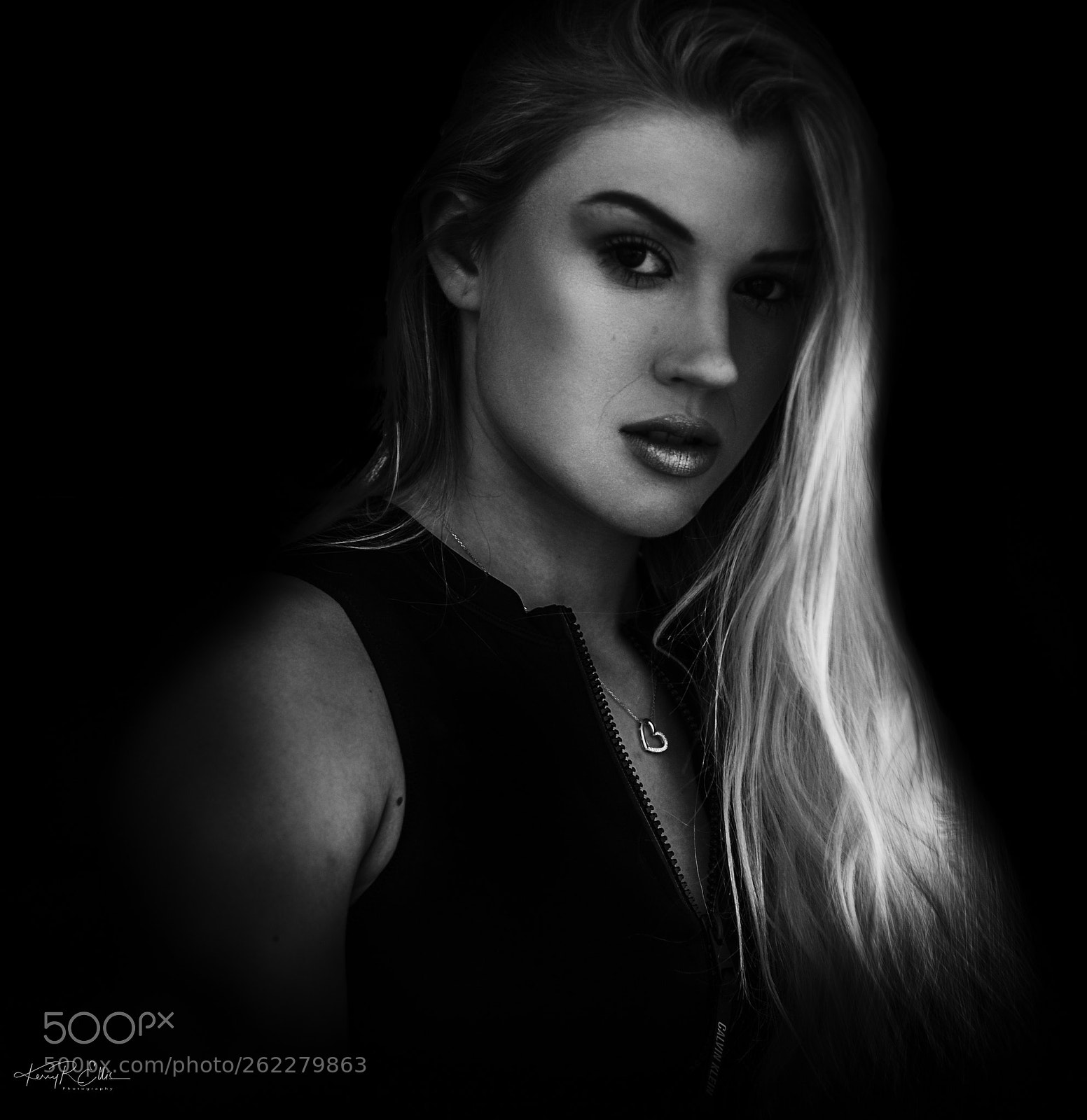 Nikon D810 sample photo. Jasmin portrait b&w photography