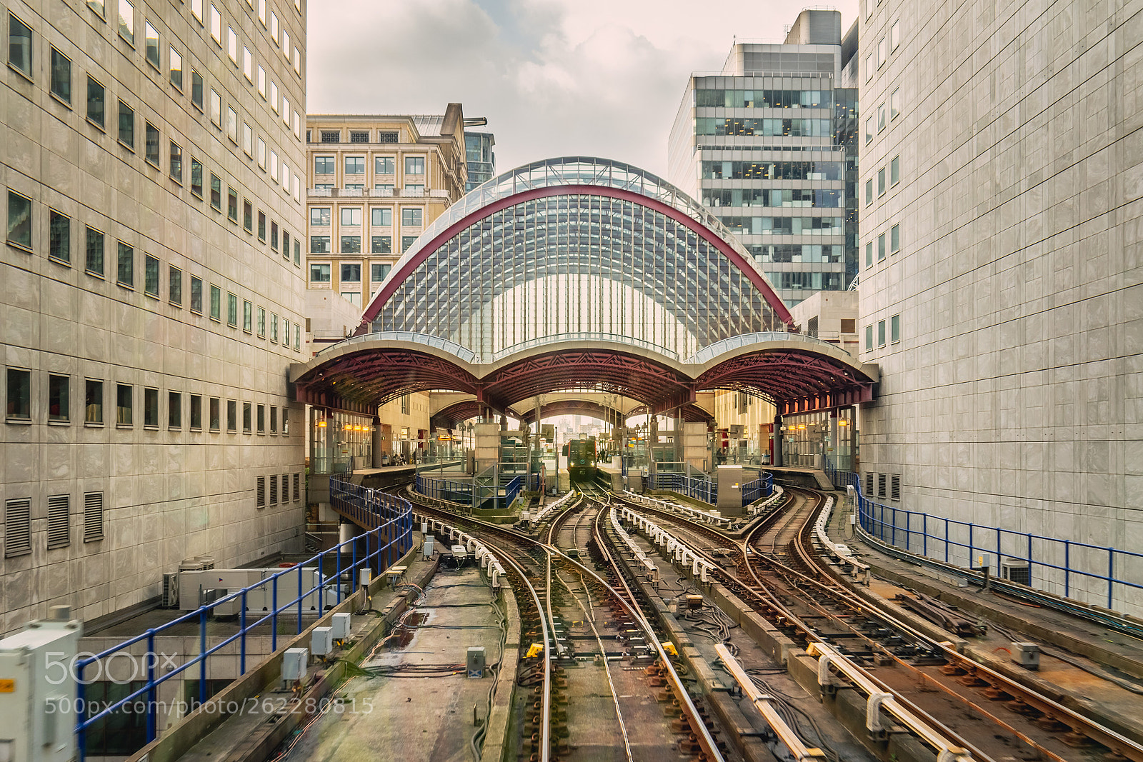 Nikon D3300 sample photo. Docklands light railway (dlr) photography