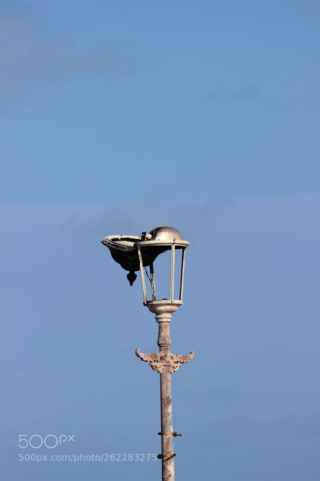 Canon EOS 600D (Rebel EOS T3i / EOS Kiss X5) sample photo. Melted lamp photography